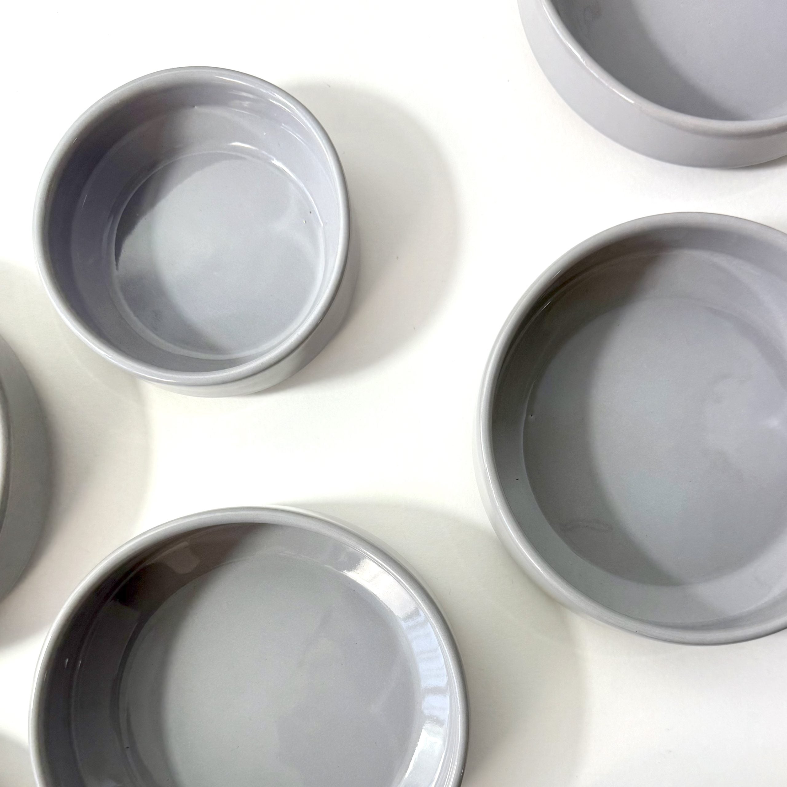 Houndstooth Handmade Ceramic Dog Bowl | Grey – GINNABELLE'S